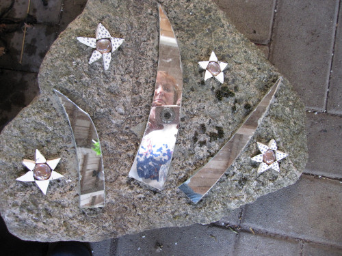 Stein Stern 011.jpg (1.34 MiB) 9583 mal betrachtet Stein mit Spiegel