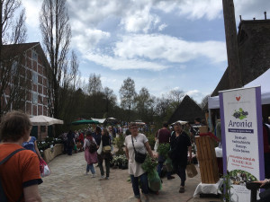 IMG_1943.jpg (590.28 KiB) 5421 mal betrachtet auch auf dem Außengelände viel los